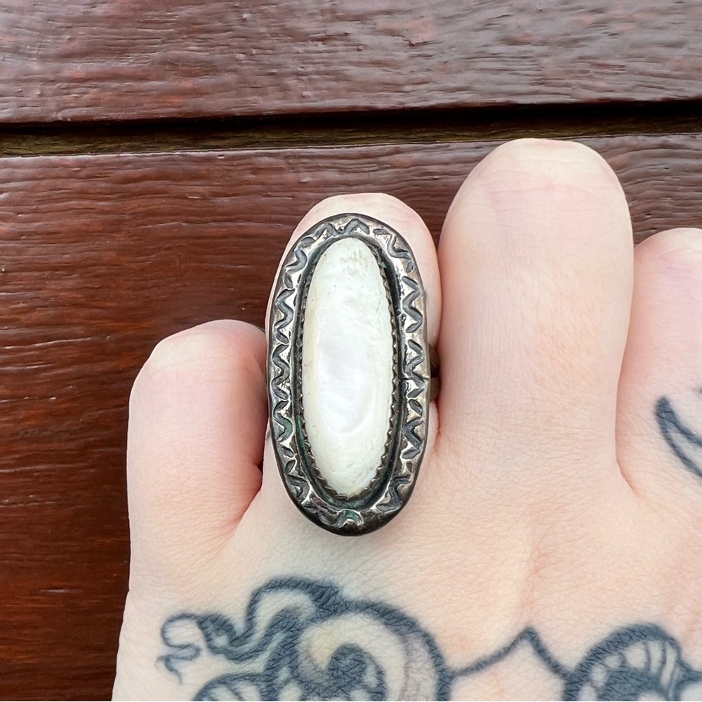 Vintage Navajo Mother of Pearl Ring (Engraved)